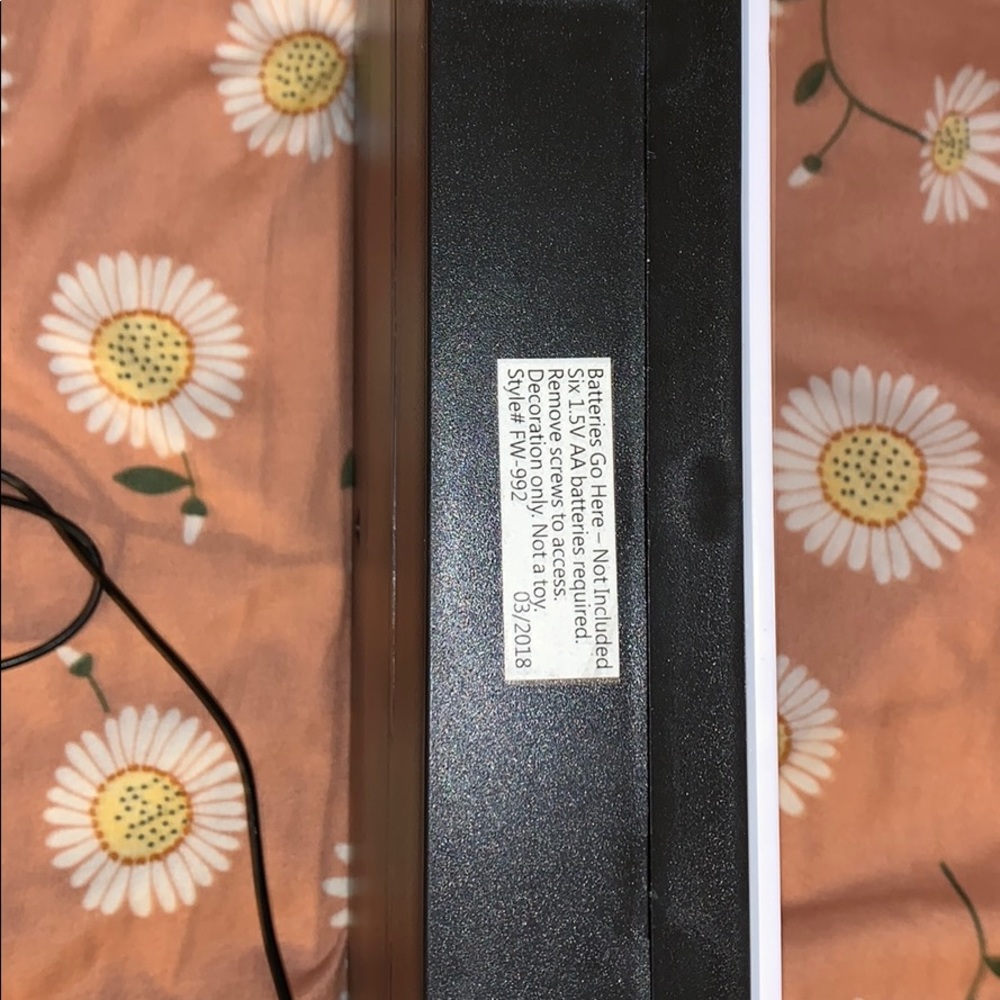 SOLD❗️ DIY Color Changing Lightbox - Picture 6 of 10
